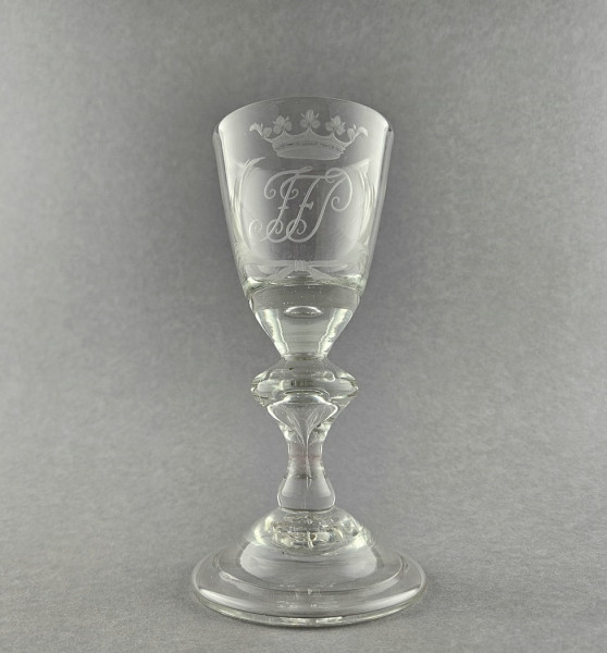 Barock - Kelchglas / Weinglas mit bekröntem Monogram "FFP". Mitteldeutsch, 18.Jh.