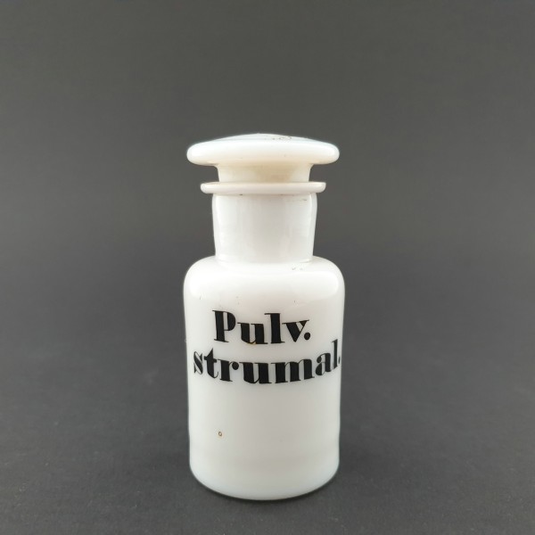 Apothekenflasche "Pulv.strumal.". Milchglas, 19.Jh.
