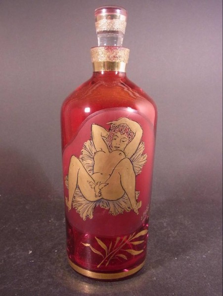 Erotika - Flasche / Karaffe mit Goldbemalung, siginert J. Pfohl 1910.