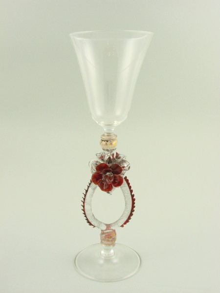 Murano - Flügelglas mit roten Blüten / Applikationen.