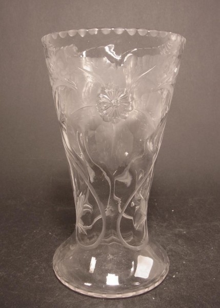 Jugendstil - Vase mit Clematis, wohl England um 1900.