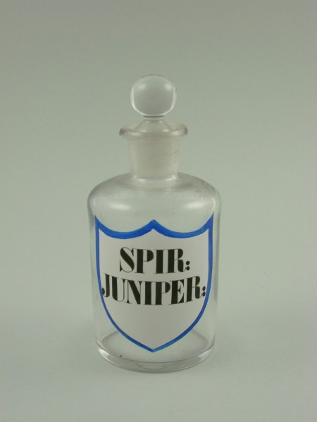Apotkenflasche Spir: Juniper:, um 1900.