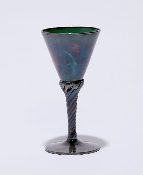 Jugendstil - Likörglas. Glas versilbert, um 1910.