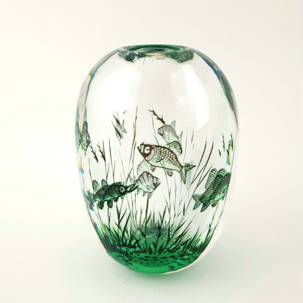 Glas Vase GRAAL mit Unterwasserdekor / Fisch, signiert Edward Hald Orrefors.